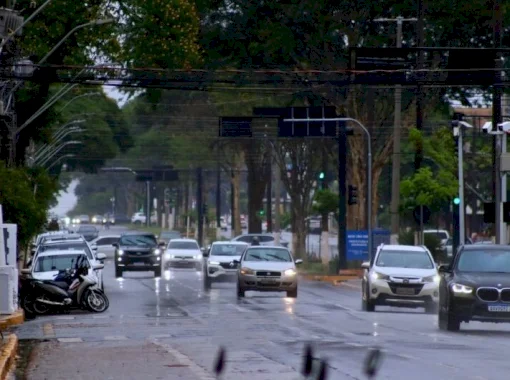 Inmet coloca Dourados em alertas de tempestade com ventos de até 100 km/h e granizo
