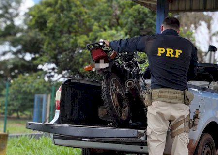 PRF recupera dois veículos em Sidrolândia (MS)