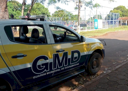 Jovem é preso pela GM após furtar 2 veículos da mesma vítima em Dourados