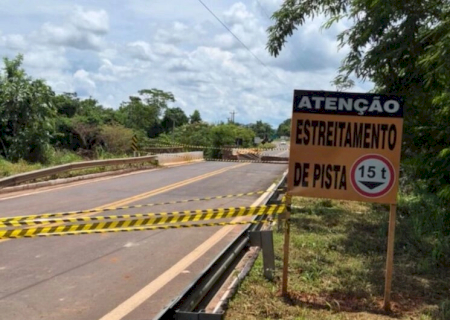 Estado estabelece rotas alternativas e contrato emergencial após ponte desabar com carreta pesada