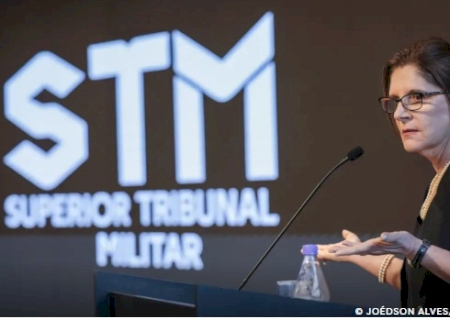 Bolsonaro fez descaso com preceitos éticos dos militares, diz MPM