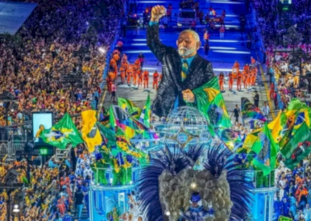 Acadêmicos de Niterói, que homenageou Lula é rebaixada; Unidos do Viradouro é a campeã