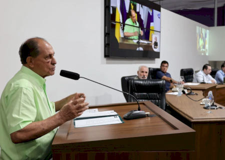 Em ato do Ministério da Saúde, deputado cobra revisão da tabela SUS e repasses do Estado