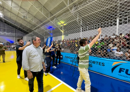 Marçal e Governo do Estado reabrem ginásio municipal após 3 anos fechado