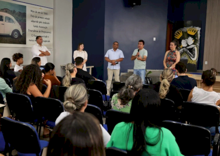 Prefeitura reúne cerca de 200 agentes educacionais para fortalecer a Educação Infantil