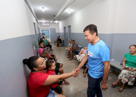 Prefeito faz vistoria surpresa em UBS do Parque do Lago II, ouve a população e anuncia farmácia