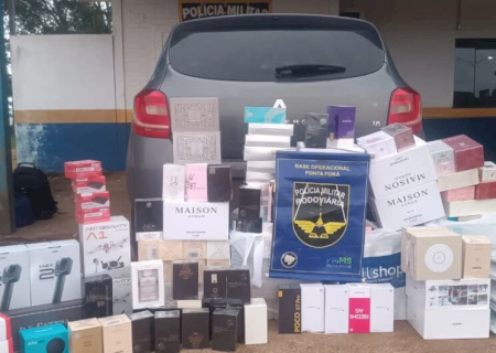 Veículos são apreendidos com mais de R$ 200 mil em eletrônicos, pneus e perfumes