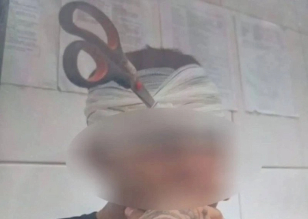 Brincadeira entre casal termina com faca cravada em jovem