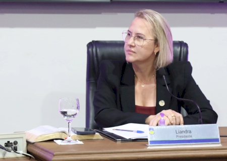 Liandra solicita academia ao ar livre e professor de ginástica funcional para o Residencial Bonanza