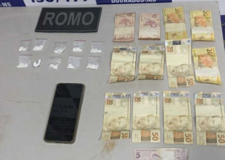 Jovem é preso com cocaína e dinheiro após tentativa de fuga no Jardim Flórida