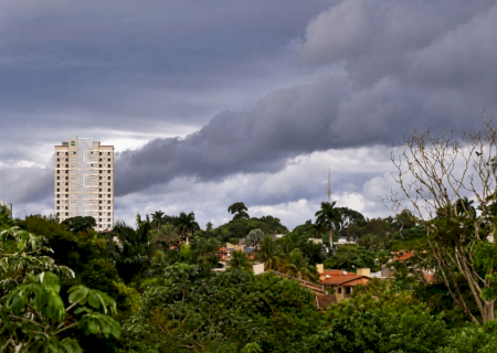 Frente fria derruba temperaturas a partir de sexta em Dourados