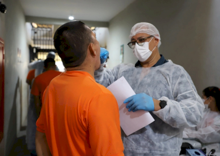 Polícias Científica e Penal coletam DNA de custodiados para ampliar banco usado em investigações criminais