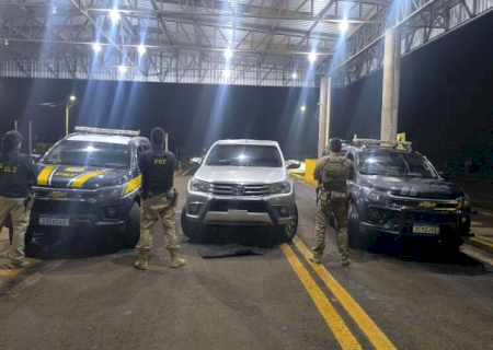 Jovem é preso ao transportar Hilux clonada em rota para a fronteira com o Paraguai