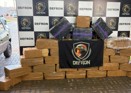 Jovem é preso com quase 800 quilos de maconha em carro com placas do Paraguai