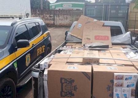Casal é preso com carga de 10,3 mil maços de cigarros na BR-060