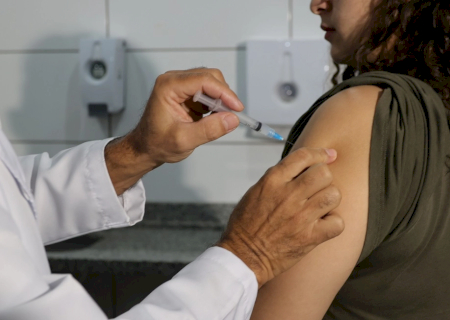 Prefeitura aplica pouco mais de 200 doses de vacina em “Dia D” contra a Influenza