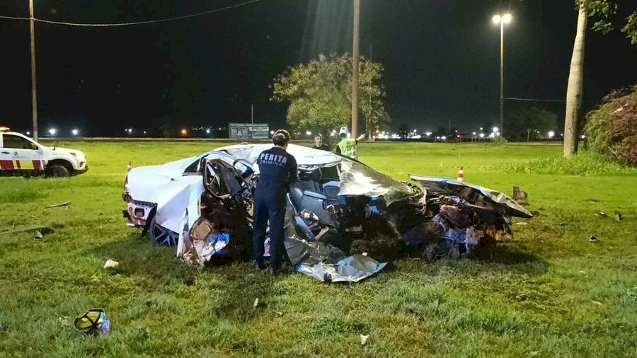 Homem morre após perder controle de veículo em rotatória da BR-163