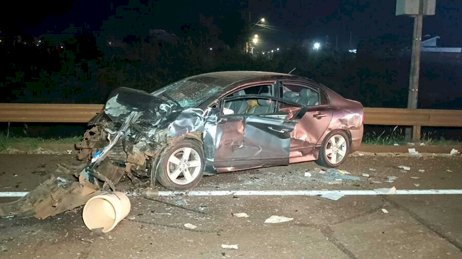 Acidente envolvendo três veículos deixa uma pessoa morta na BR-163