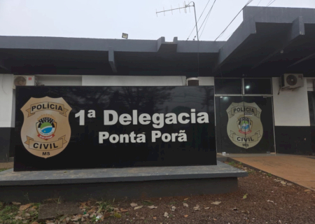 Assaltantes usam Hilux para interceptar veículos e levam mercadorias em Ponta Porã