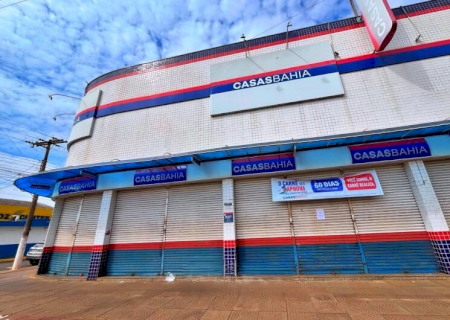 Casas Bahia fecha duas lojas no centro de Dourados