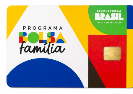 Beneficiários com NIS de final 4 recebem Bolsa Família de agosto