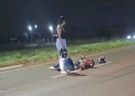 Homem morre e outro fica ferido em acidente envolvendo duas motos