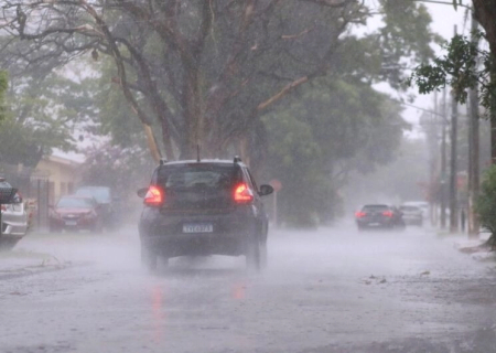 Dourados deve ter tempestade na sexta, instabilidade no fim de semana e sol no feriado